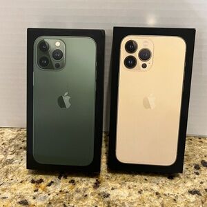 4  EMPTY BOXES 
-3 IPhone 13 Pro Max 1TB 
-1 IPhone 12 Pro 512 GB